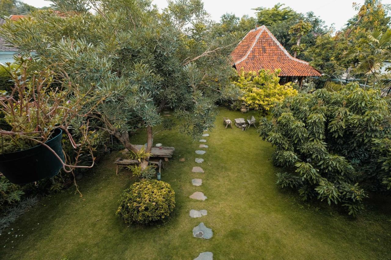 Djajanti House Semarang Exterior foto