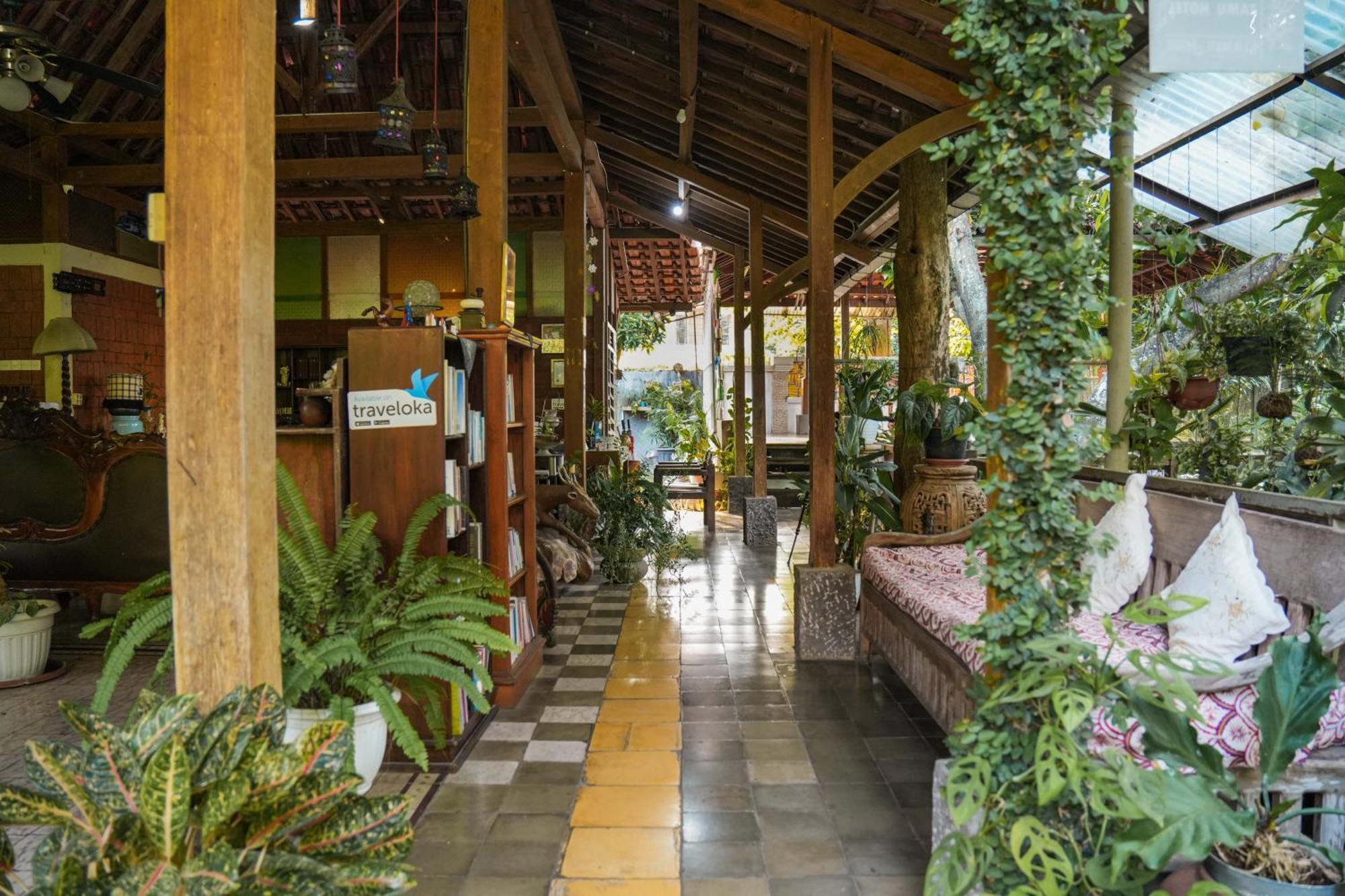Djajanti House Semarang Exterior foto