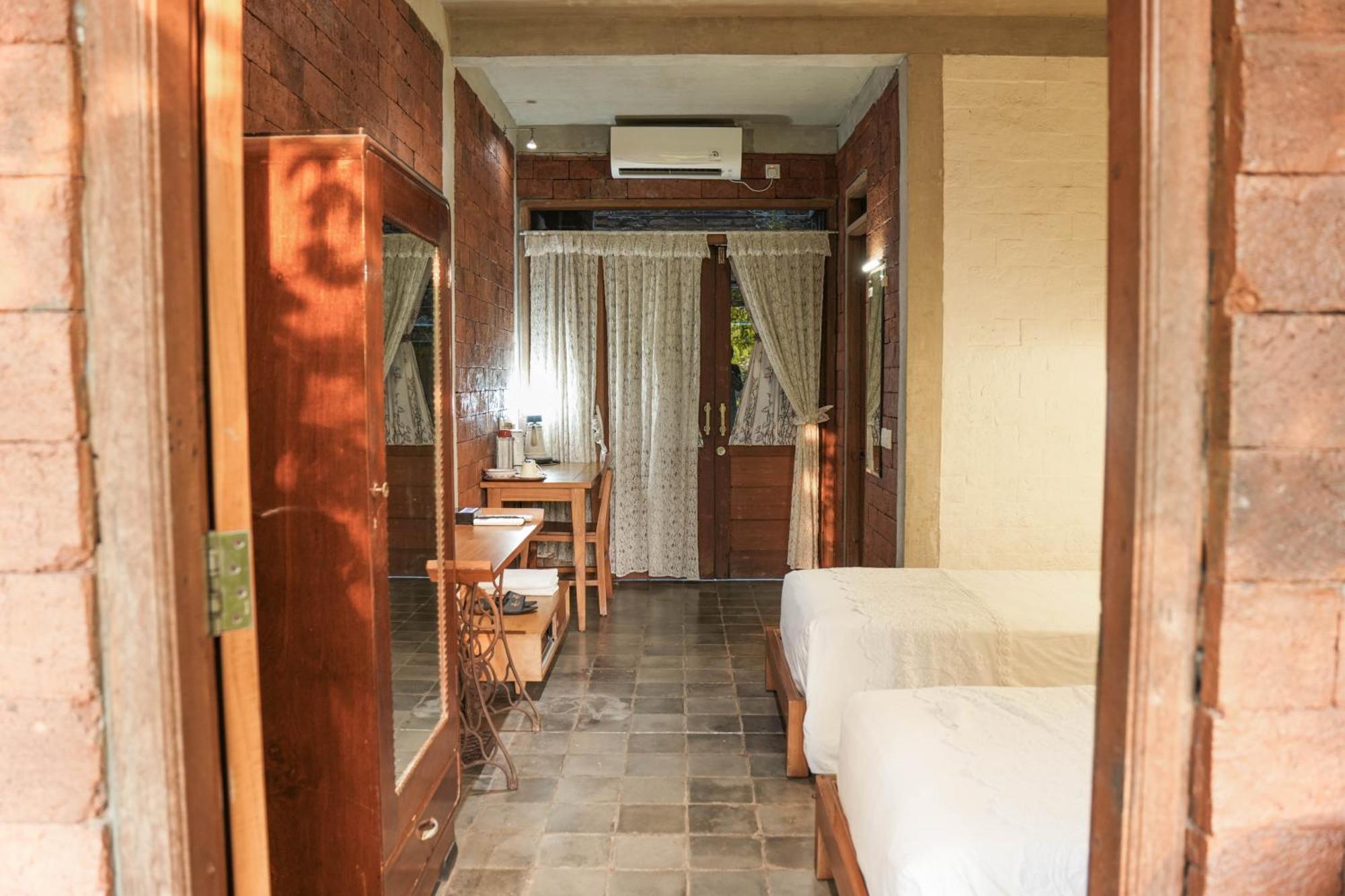 Djajanti House Semarang Exterior foto